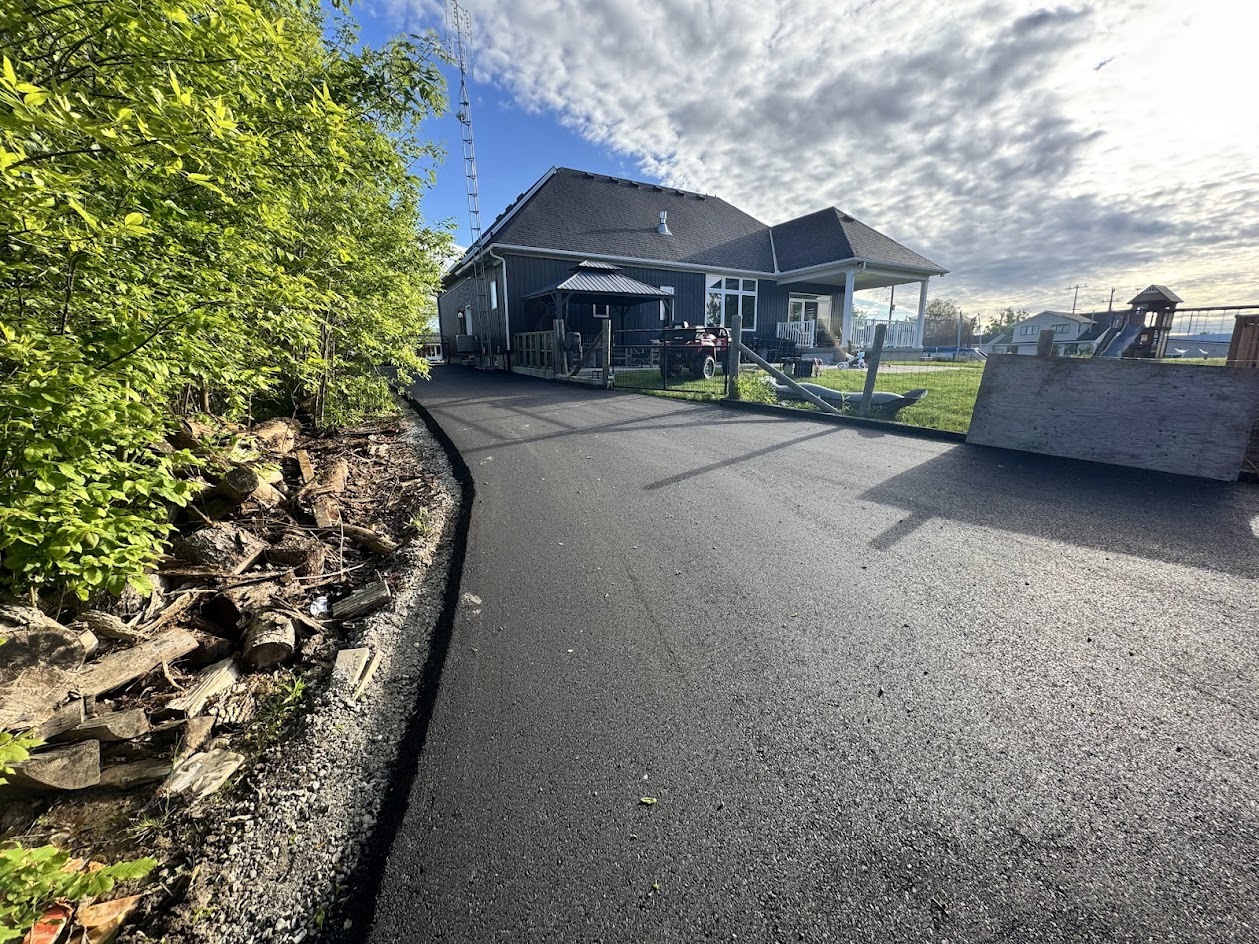 New driveway paving Niagara Falls